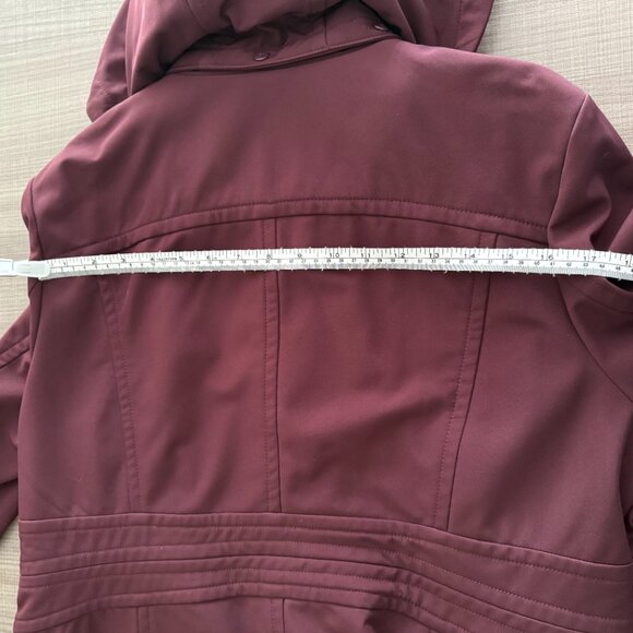 Kenneth Cole Reaction - Burgundy Hooded Rain Coat with Zipper and Button detail - Picture 12 of 15